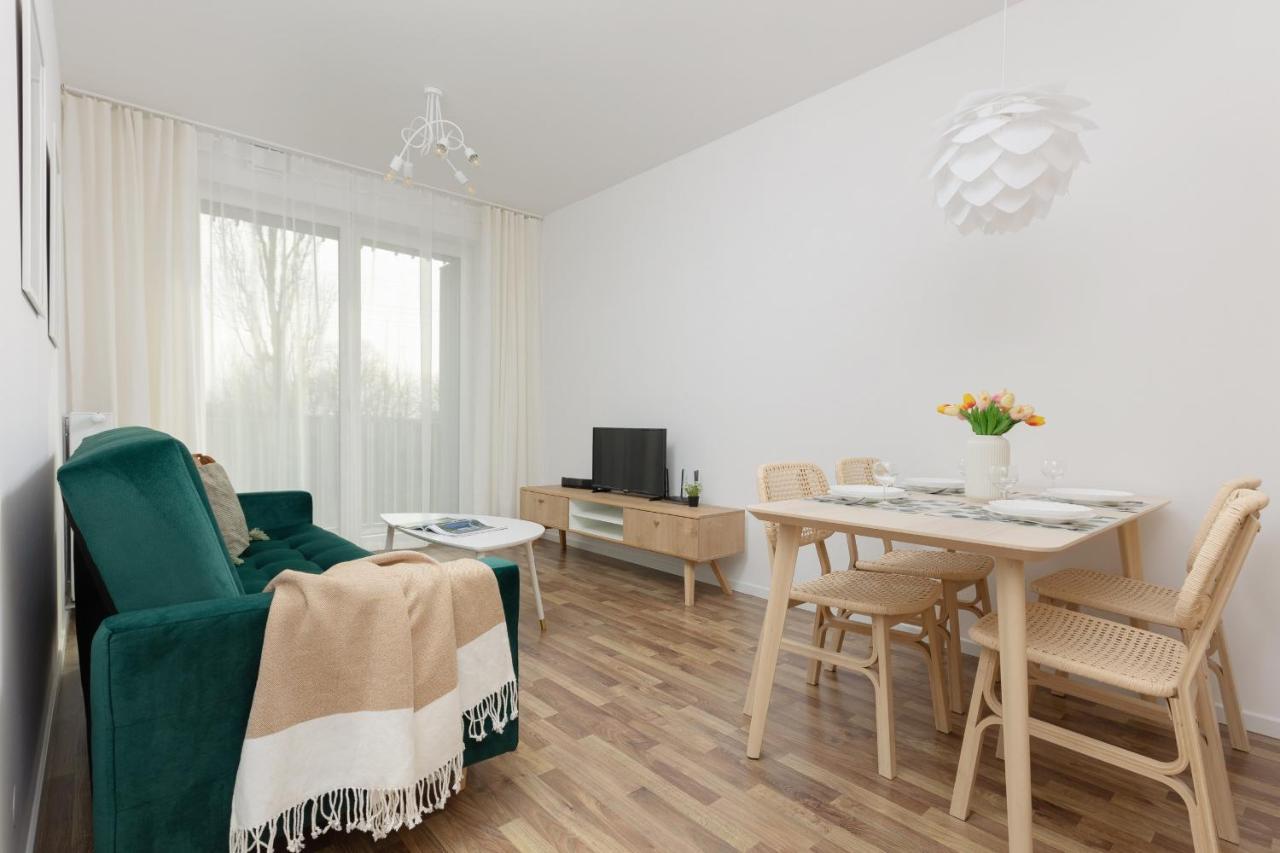 Stacja Wola Apartments With Parking By Noclegi Renters Warsaw Ngoại thất bức ảnh