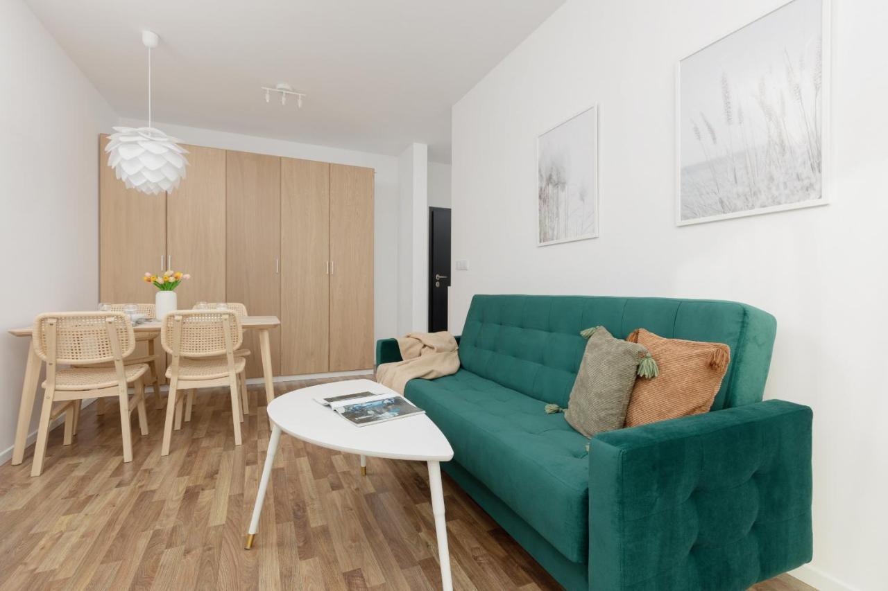 Stacja Wola Apartments With Parking By Noclegi Renters Warsaw Ngoại thất bức ảnh