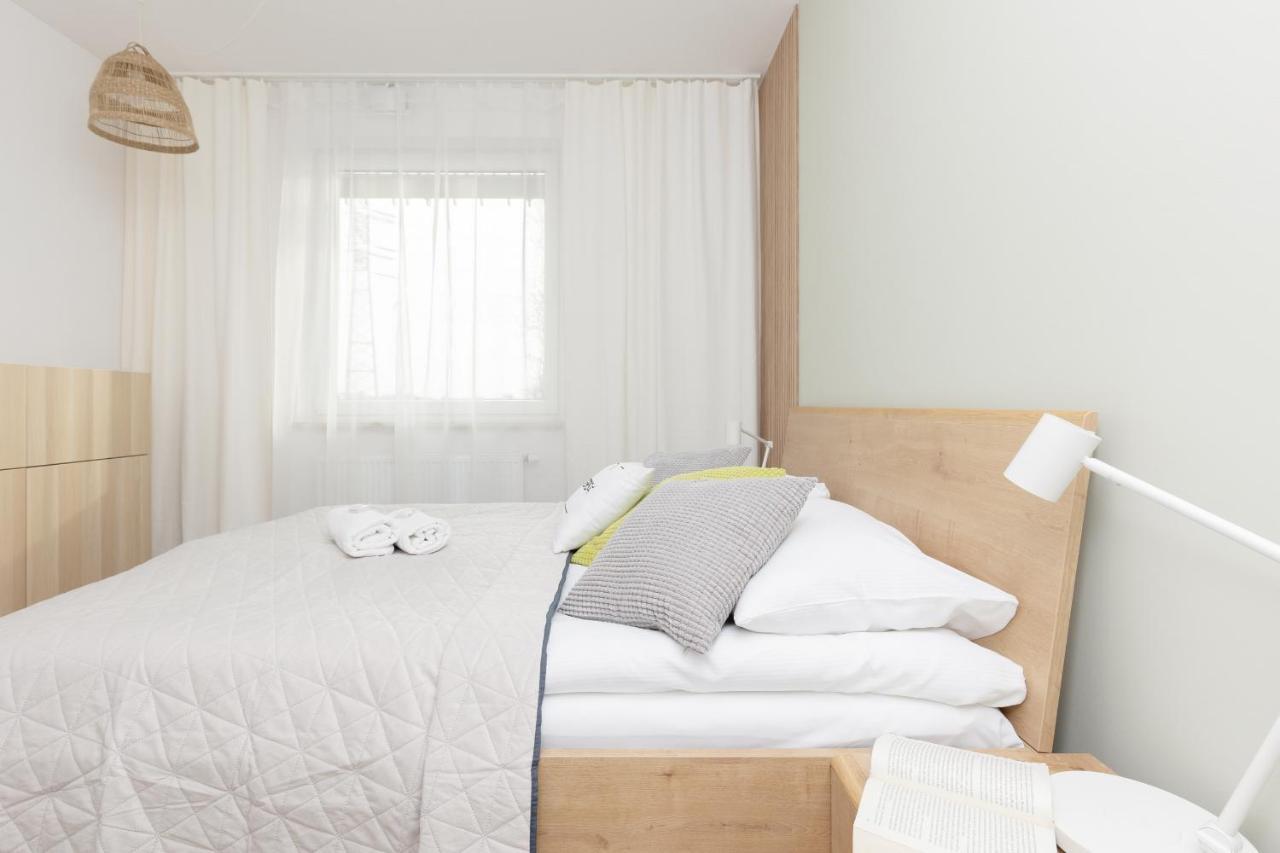 Stacja Wola Apartments With Parking By Noclegi Renters Warsaw Ngoại thất bức ảnh