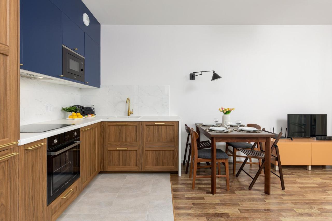 Stacja Wola Apartments With Parking By Noclegi Renters Warsaw Ngoại thất bức ảnh
