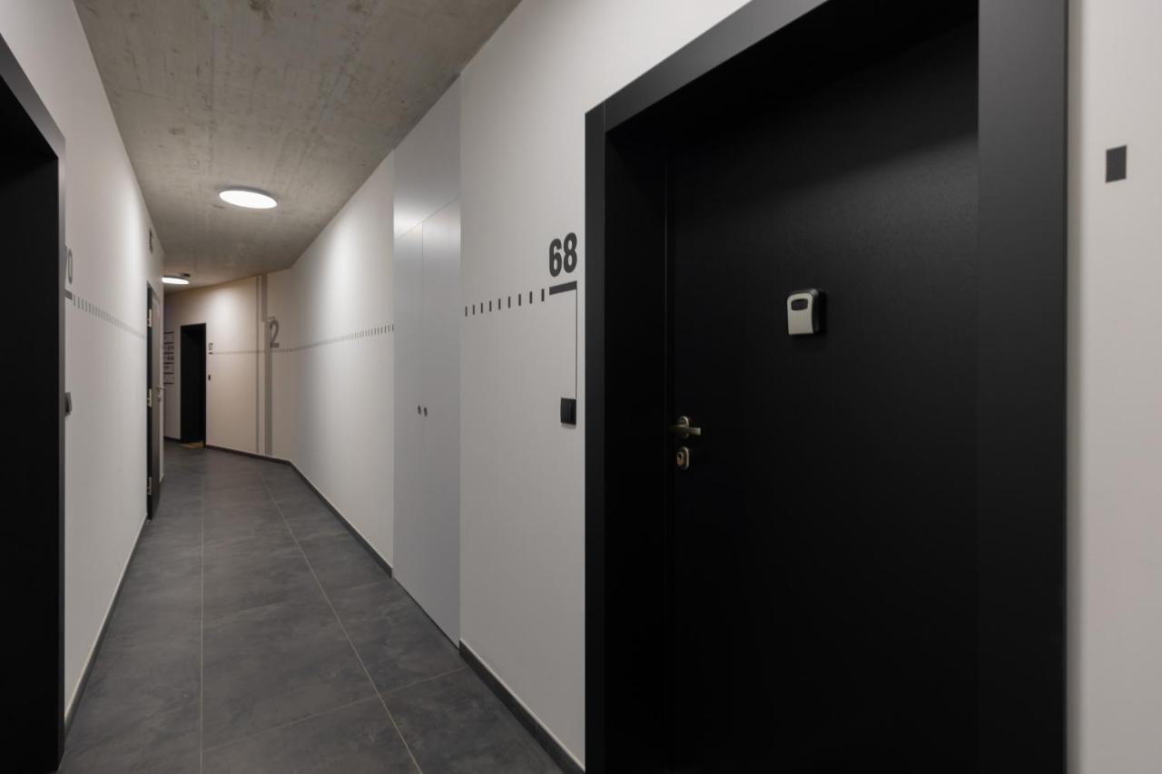Stacja Wola Apartments With Parking By Noclegi Renters Warsaw Ngoại thất bức ảnh